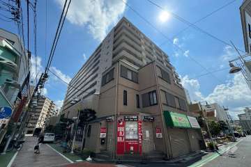 ライオンズマンション西川口ヴィアーレの外観（西側から）