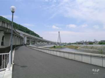 猪名川沿いは遊歩道が整備されています。