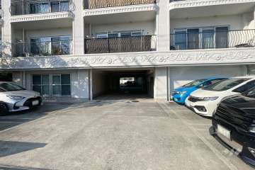 駐車場の出入り口　