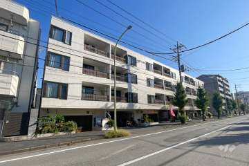 サンリーブ幸町コートハウスの外観（南西側から）