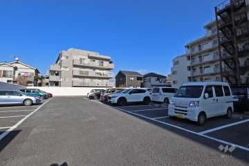 敷地内駐車場（屋外平面式）