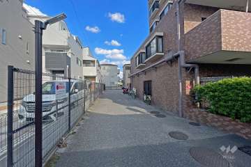 駐車場の出入り口