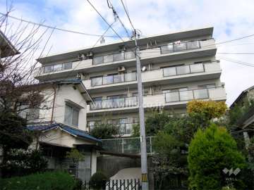 朝日プラザ池田緑丘の外観（南側から）