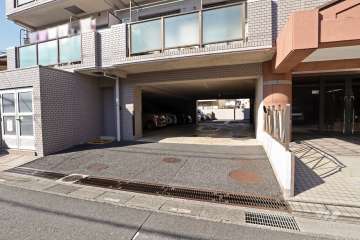 駐車場出入口