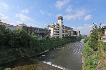 サニーコーポ石橋の遠景