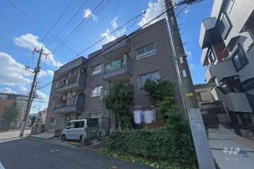 ヴィラ川口の外観（北東側から）