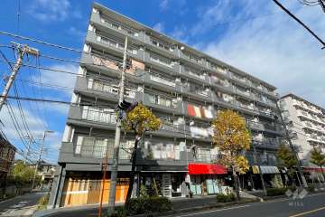 南浦和クイーンコーポＣ棟の外観（南西側から）