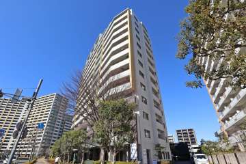 リボンシティレジデンスプルミエフォートの外観（南東側から）