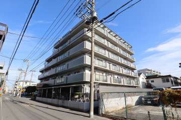 エンゼル鳩ヶ谷南壱番館の外観（南西側から）