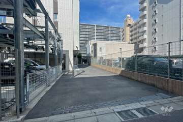 駐車場の出入り口