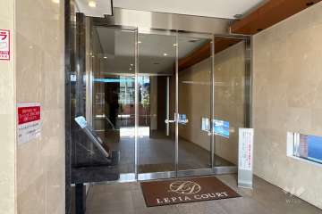 エントランスはオートロック付きです。