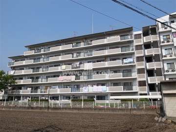シャルマンコーポ石橋の外観（南西側から）