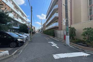 敷地北側の前面道路