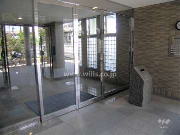 オートロック付きのエントランス