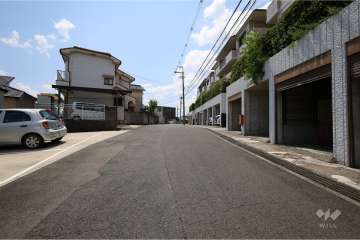 敷地南東側の前面道路