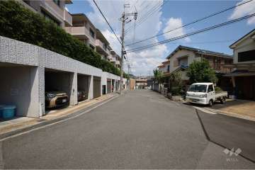 敷地南東側の前面道路
