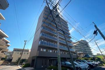 グランヴァンプレミアム川口の外観（北西側から）