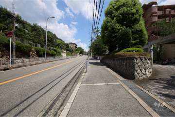 敷地北側の前面道路