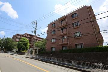 ダイアパレス池田五月丘の外観（北西側から）