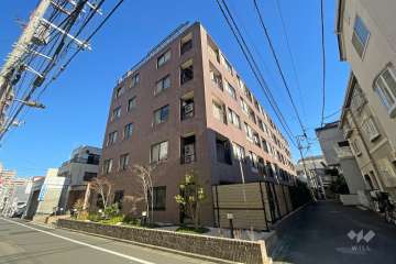 クレストフォルム町屋の外観（南西側から）