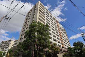 コスモアクージュ東京イーストの外観(南西側から)