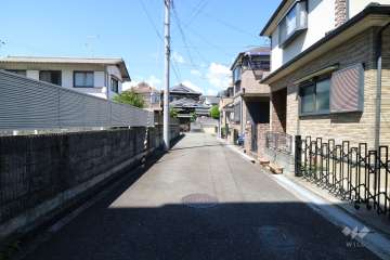 敷地東側の前面道路