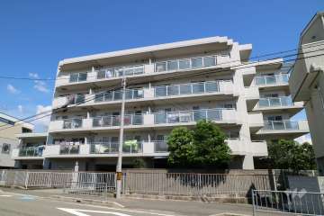 池田井口堂パークホームズの外観（西側から）