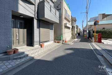 敷地北側の前面道路