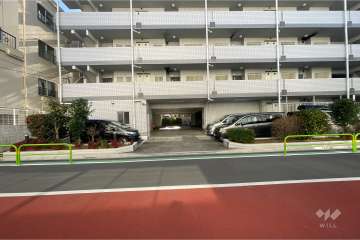 駐車場の出入り口・敷地内駐車場（屋外平面式、屋内平面式）