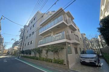 ミオカステーロ尾久の外観（北東側から）