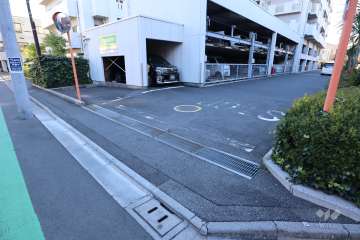 駐車場の出入り口