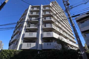 ライオンズガーデン町屋の外観(南西側から)