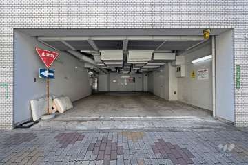 敷地内駐車場（屋内機械式）