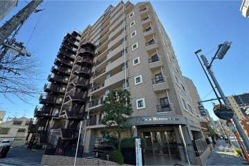 ライオンズマンション町屋の外観（北西側から）