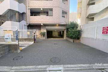 駐車場の出入り口・敷地内駐車場（屋外機械式・屋内平面式）