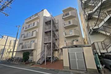 ライオンズマンション尾久第2の外観（北西側から）