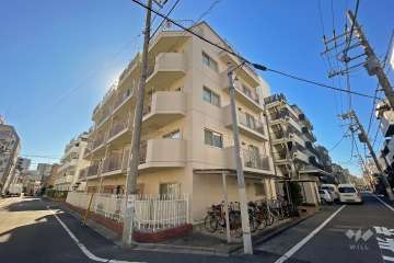 ライオンズマンション尾久第2の外観（北東側から）