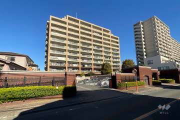 日神パレステージ町屋の外観（南西側から）