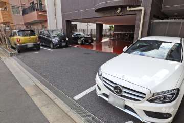 敷地内駐車場（屋外平面式）