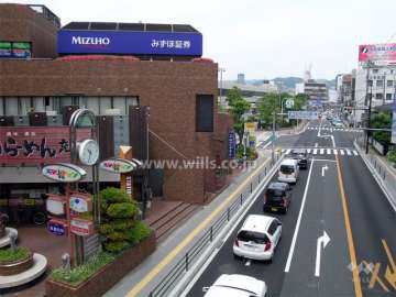 敷地の北側には国道176号線が走っています。