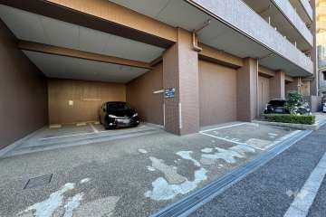 敷地内駐車場（屋内平面式）