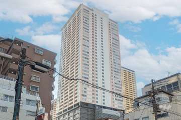 ステーションガーデンタワーの外観（東側から）