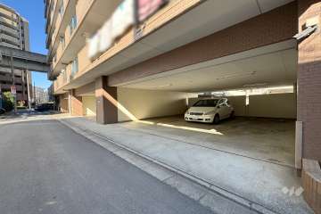 敷地内駐車場（屋内平面式）