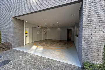 敷地内駐車場（屋内機械式）