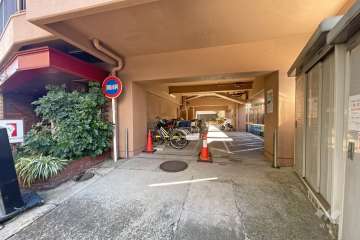 駐車場の出入り口