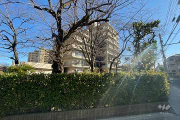 カネボウ町屋グリーンマンションの外観（北西側から）