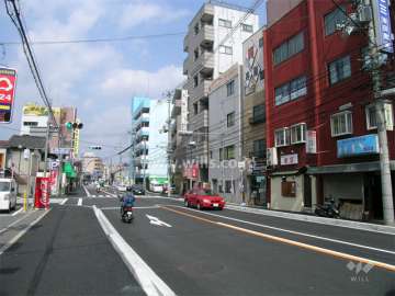 敷地の東側には国道176号線が走っています