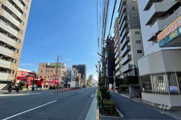 敷地北東側の前面道路　　