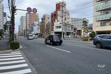 敷地南西側の前面道路