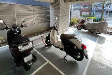 バイク置き場